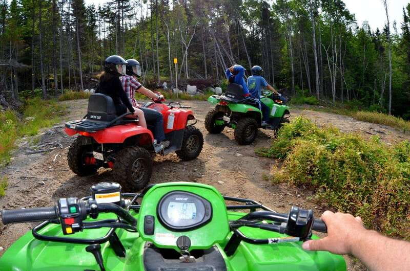 15 min. Tadoussac : Guided ATV tour excursion - Getting comfortable on the quad