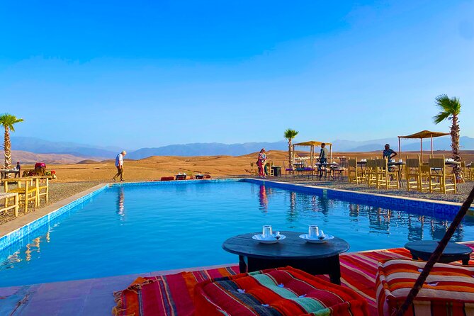 Agafay Desert: Dinner + Show with Quad Bike & Sunset Camel Ride - Dinner under the stars or inside a tent