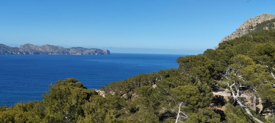 Alcudia: Quad Sightseeing Tour with Viewpoints - The climb toward La Victoria