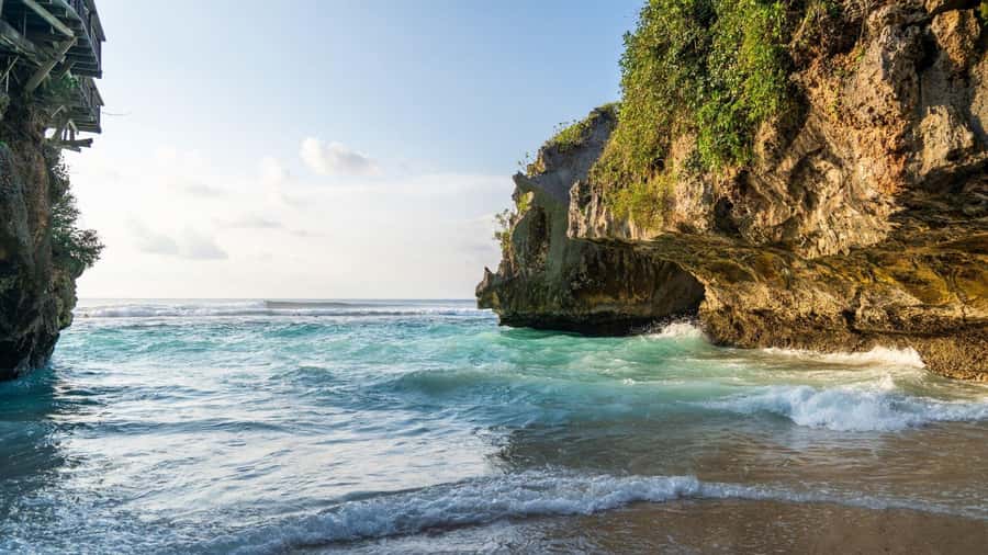 Bali: Uluwatu ATV Quad Bike with Temple Tour & Kecak Dance - Guides, drivers, and the human side