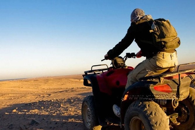 Best Adventure Tours Visit Giza Pyramids and ATV Quad Bike Ride in Desert - Should you enter a pyramid?