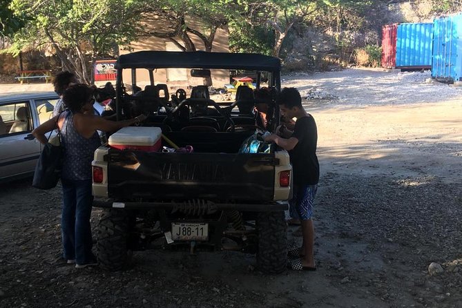 Buggy Tours in Curacao - Kokomo Beach: an easy first taste of the coast