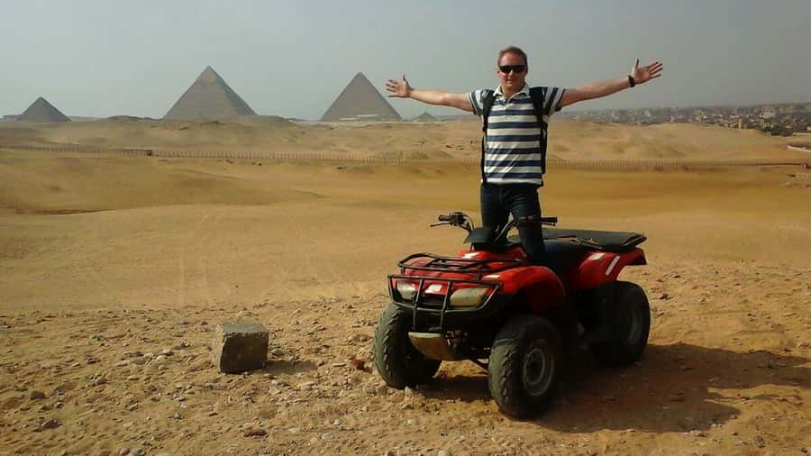 Cairo: Private Quad Bike Desert Tour with Pyramids & Sunset - Who should book this Giza outing?