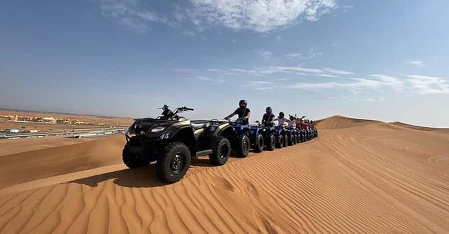 Desert Safari - Private 4WD car - Sandboarding and the Sunset Photo Stop