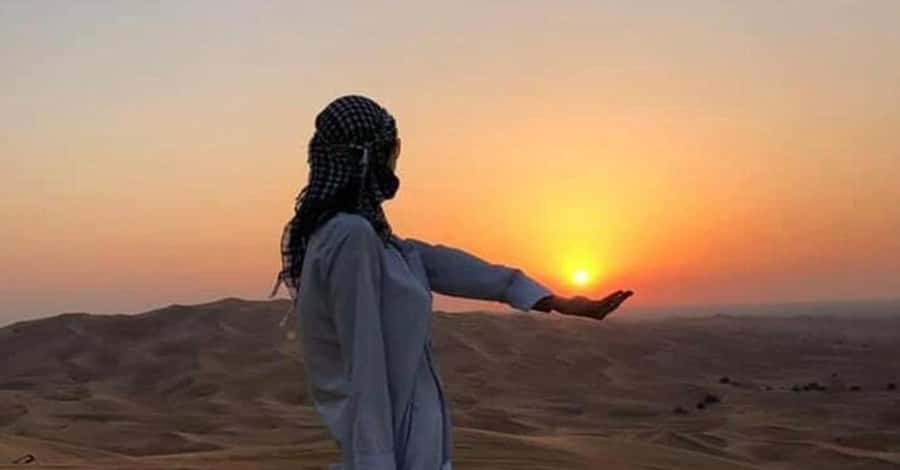 Desert Safari - Private 4WD car - BBQ Dinner, Private Table, and Live Shows