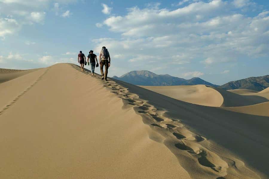 Doha: Thrilling 4x4 Desert Safari, Inland Sea-All Activities - The first hour: leaving Doha for the sand