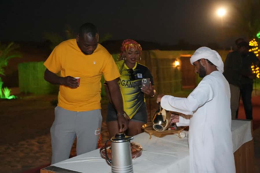 Dubai: Experience 60 Minutes Quad bike & BBQ Dinner - One hour of quad biking across the dunes