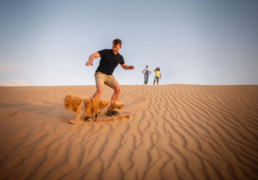 Dubai: Red Dunes Morning Desert Quad, Buggy or 4x4 Ride - Dune bashing in a professional 4x4