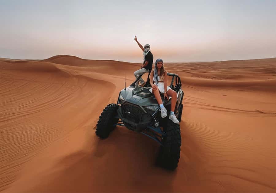 Dubai: Red Dunes Morning Desert Quad, Buggy or 4x4 Ride - Sandboarding on the red dunes