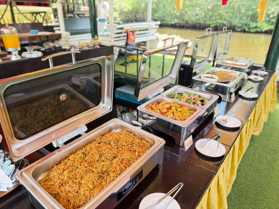 From Bali: Lembongan & Mangrove Buggy Tour with Buffet Lunch - The price makes sense for a packed day