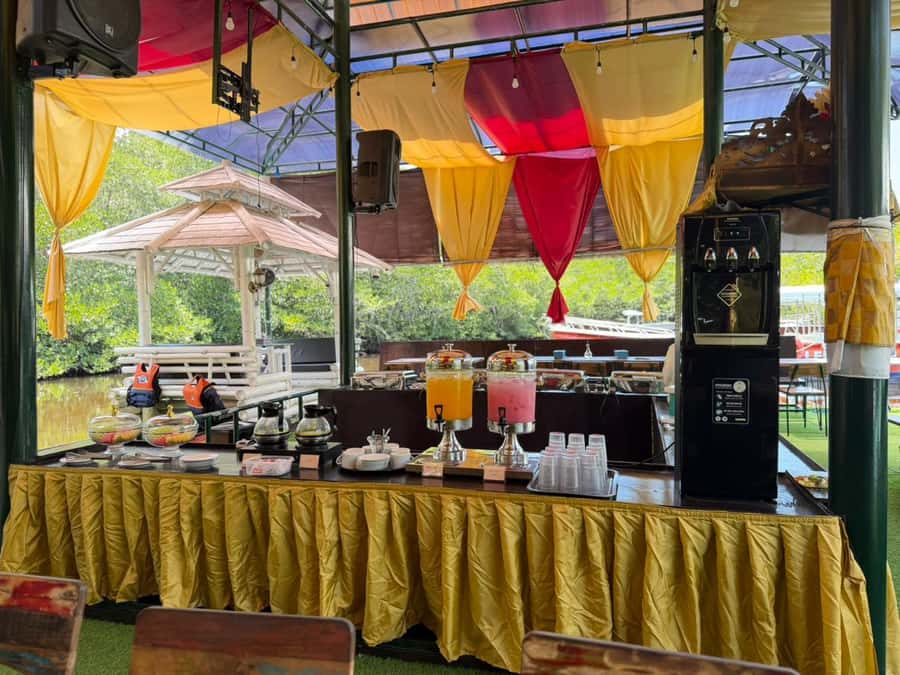From Bali: Lembongan & Mangrove Buggy Tour with Buffet Lunch - Devil’s Tears is the dramatic stop