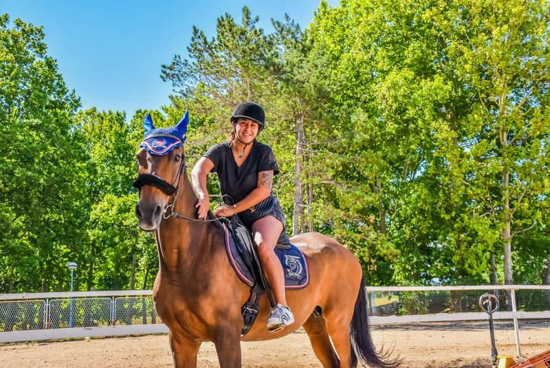 From Split: Full-Day Horse Riding & Quad Biking with Lunch - Lunch at a private tavern near Rumin
