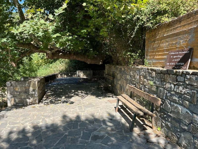Hersonissos: Buggy Adventure Tour - Cooling off at the mountain spring