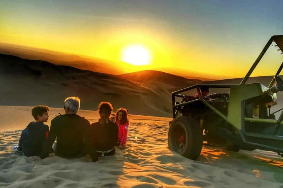 Huacachina: Buggy en las Dunas al Atardecer y Sandboarding - Pickup from Ica or Huacachina