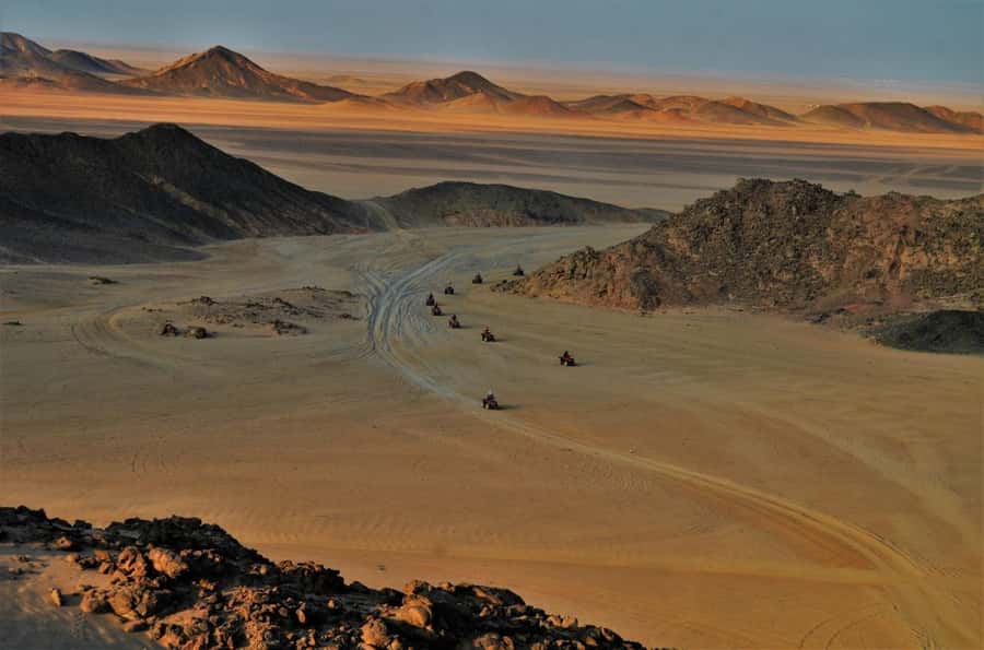 Hurghada: Red Sea Desert Quad Biking Tour & Sand Mountain - The halfway rest and photo stops