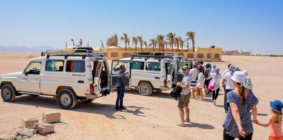 Hurghada: Safari Jeep, Buggy, Camel, Quad, Bedouin Dinner - Who should book this desert safari?