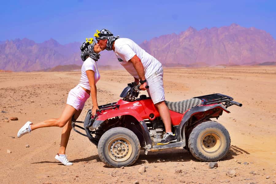 Hurghada: Safari Jeep, Quad, Buggy, Camel Ride & BBQ Dinner - A short, fast dune buggy run