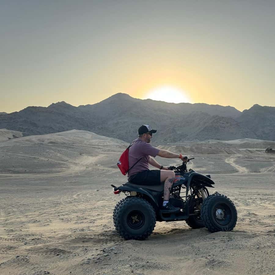 Jeddah Desert Safari: Quad Biking, Camel Farm & Sunset Views - The camel farm gives the trip more variety