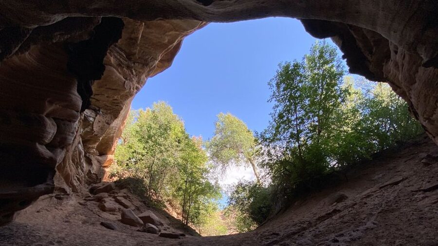 Kanab: Peek-A-Boo and Great Chamber UTV Guided Tour - The Great Chamber: a broad sandstone bowl above the sand