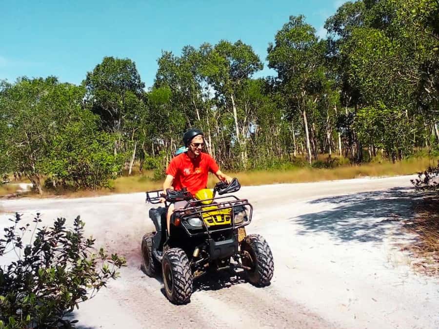 Ko Lanta : ATV Adventure On Koh Lanta Noi - Sandy tracks, gravel, and the Koh Lanta Noi jungle