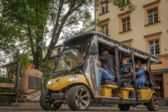 Krakow: City Sightseeing Tour Eco Electric Buggy Golf Cart - Why a small electric buggy works well in Krakow