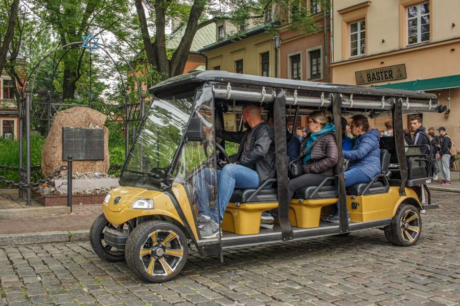 Krakow: City Sightseeing Tour Eco Electric Buggy Golf Cart - Who should take this ride?