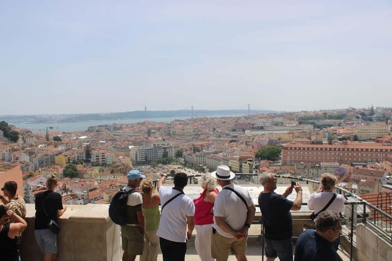 Lisbon : Private Trip by Electric Quad & Tuk Tuk - A practical itinerary for 30 minutes to four hours