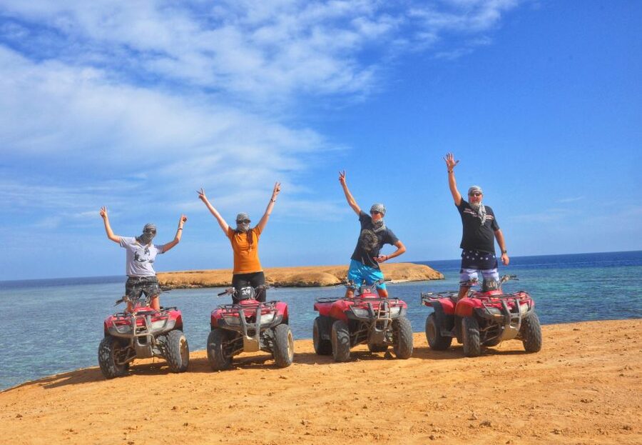 Makadi Bay: ATV, Sea View, Camel, Stargazing, Dinner & Show - The photographer and optional extras