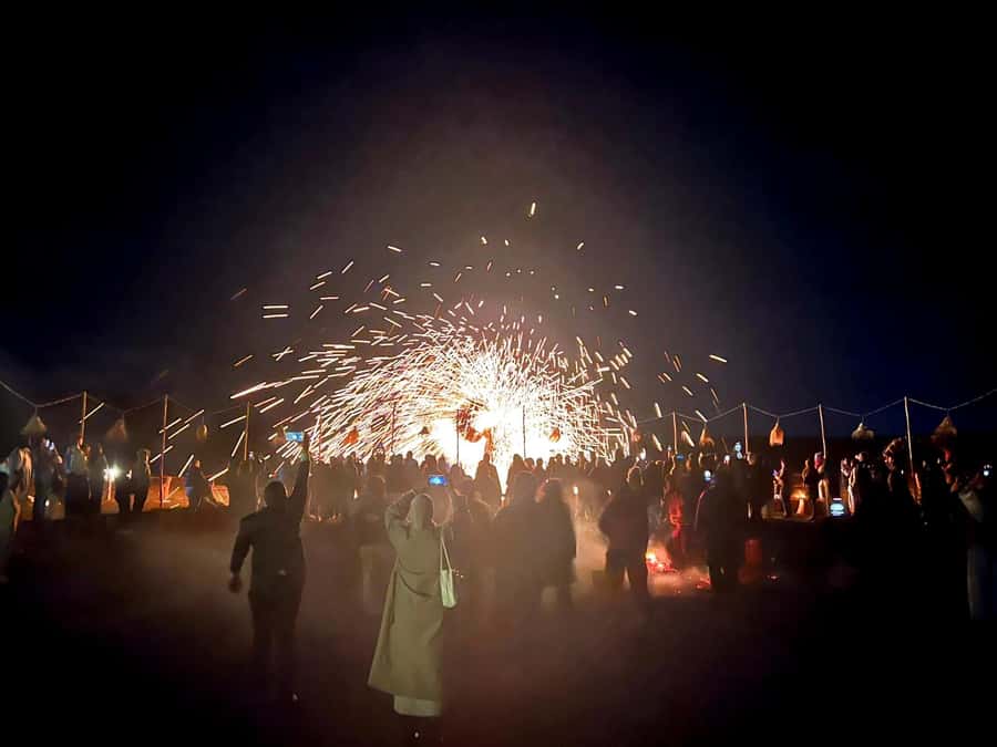 Marrakech: Agafay Desert Quad Biking & Dinner Show - Sunset, dinner, and a Moroccan evening