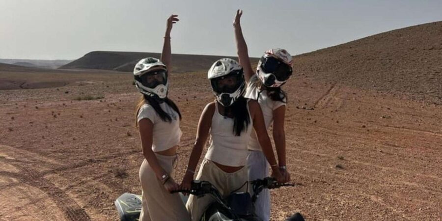 Marrakech: Agafay Desert Tour Quad bike & Dinner fire show - Dinner under the stars