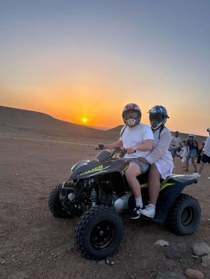 Marrakech: Agafay Desert Tour Quad bike & Dinner fire show - Guides and organization