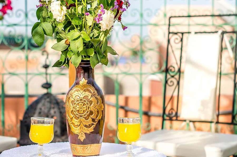 Marrakech: Half-Day Tour with Buggy Ride, Camel Ride and Spa - Tea, coffee, and a closer look at village life