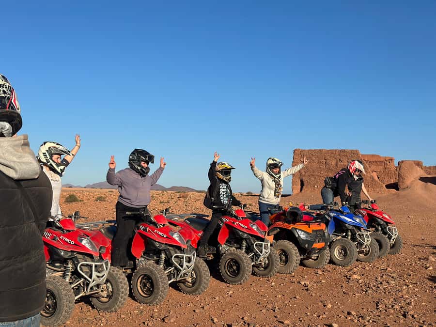 Marrakech: quad Adventure at the Dunes of the palmery desert - Getting started on a quad bike