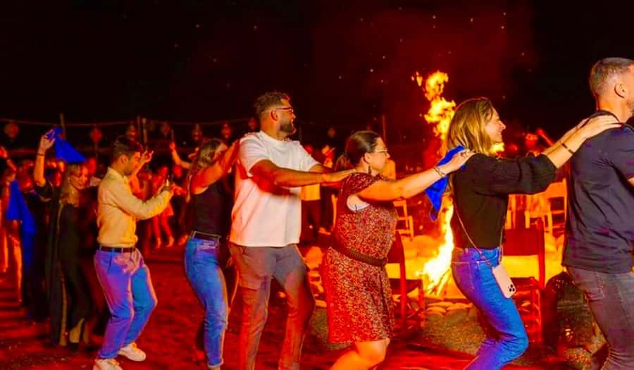Marrakech: Quad Bike and Camel, Dinner Show in Agafay Desert - What to bring and how to dress
