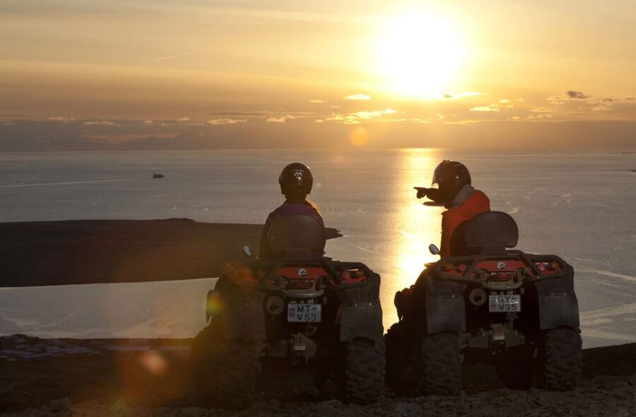 Midnight Sun ATV Tour - Hólmsheiði and the first mountain climb