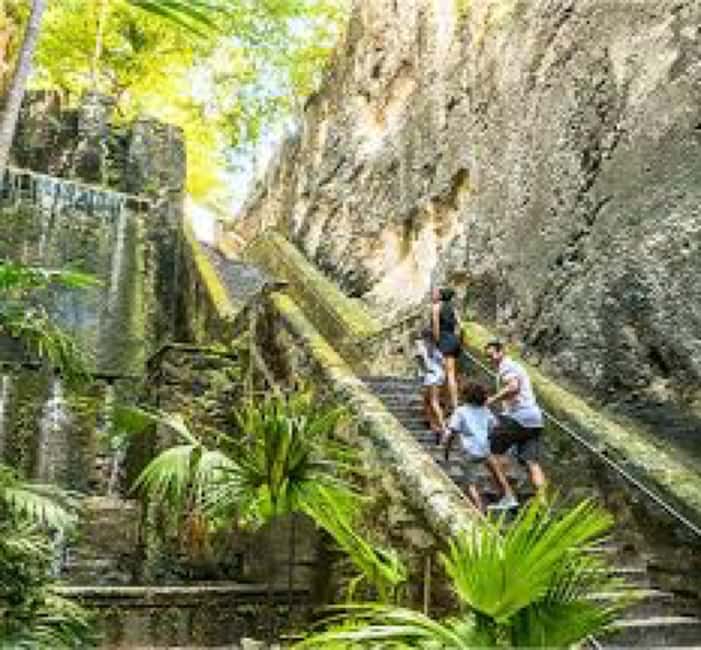 Nassau: Self Drive Speed Boat & Guided ATV Tour + Free Lunch - Nassau forts and the Queen’s Steps
