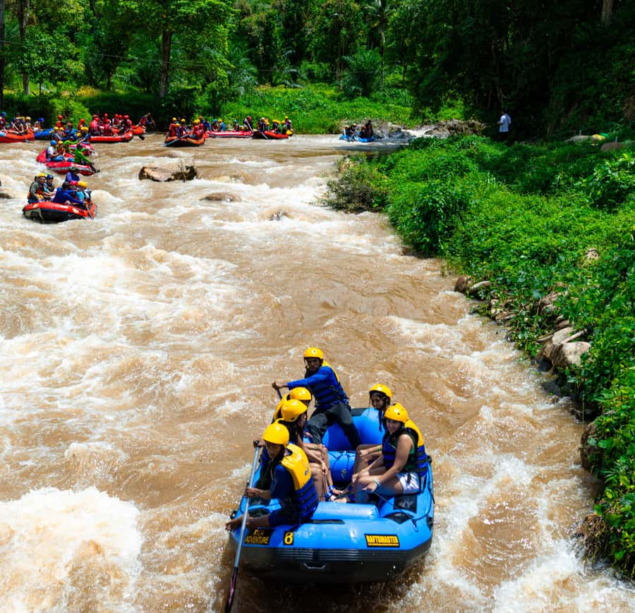 Pa Tong: Rainforest Day Trip with Cave, Rafting, ATV & Lunch - The short zipline session