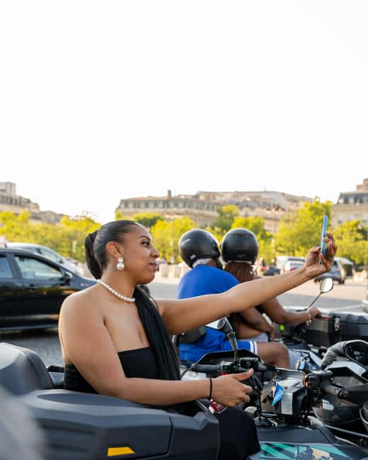 Paris: City Highlights Guided Quad Tour - The safety briefing and first minutes on the road