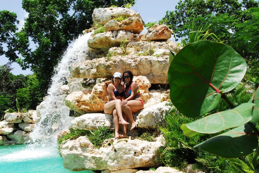 Punta Cana: Buggy Ride, Blue Cenote Lagoon and Jungle River - Floating through the jungle river