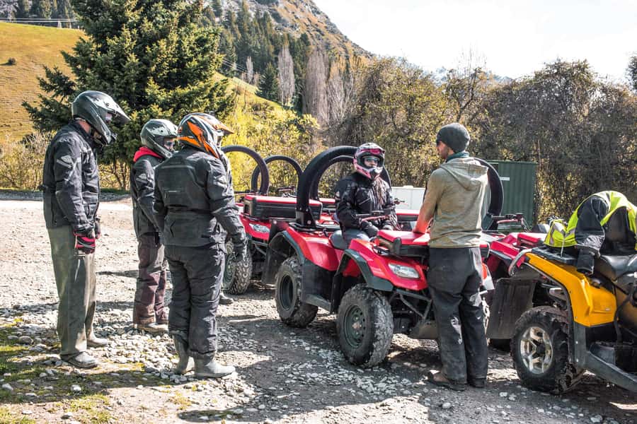 Queenstown: Quad Biking Experience - From Shotover Street to Queenstown Hill