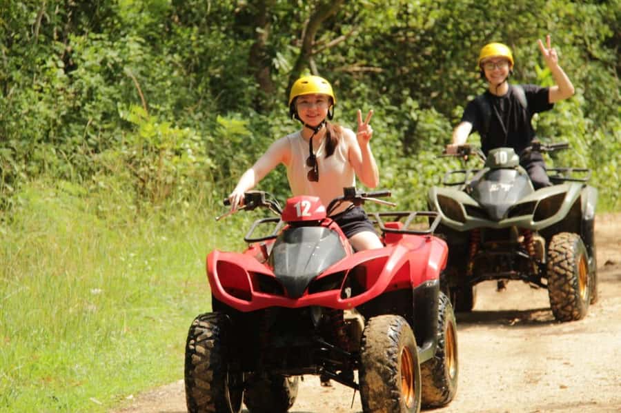 Rock Mud Fun ATV Quadbike Uluwatu - The coconut stop gives the ride a needed pause