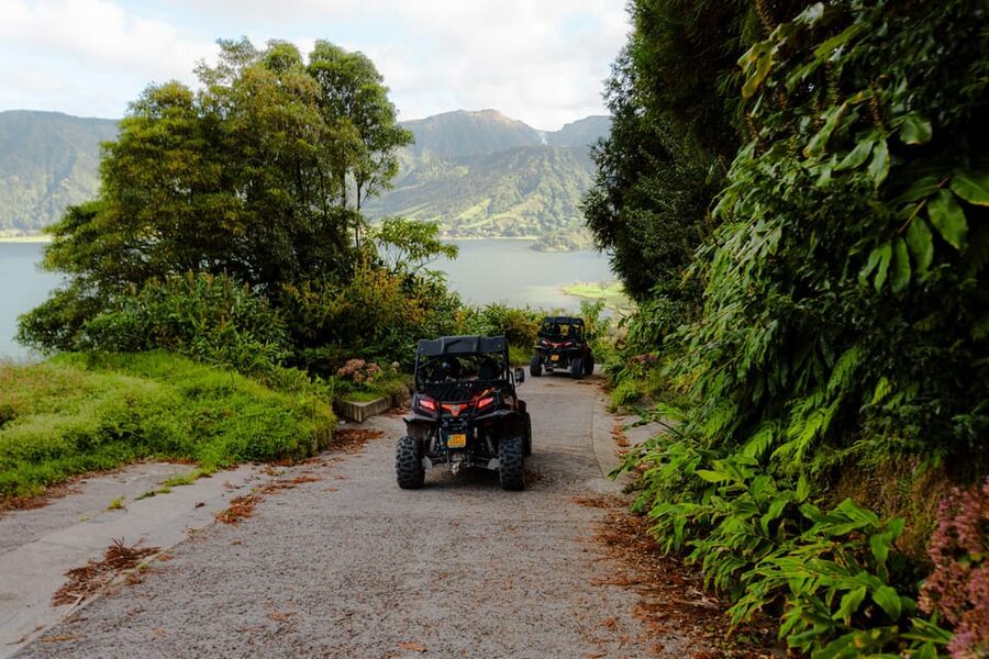 Sao Miguel: Buggy Tour Around Sete Cidades Volcano - Short break in Sete Cidades village