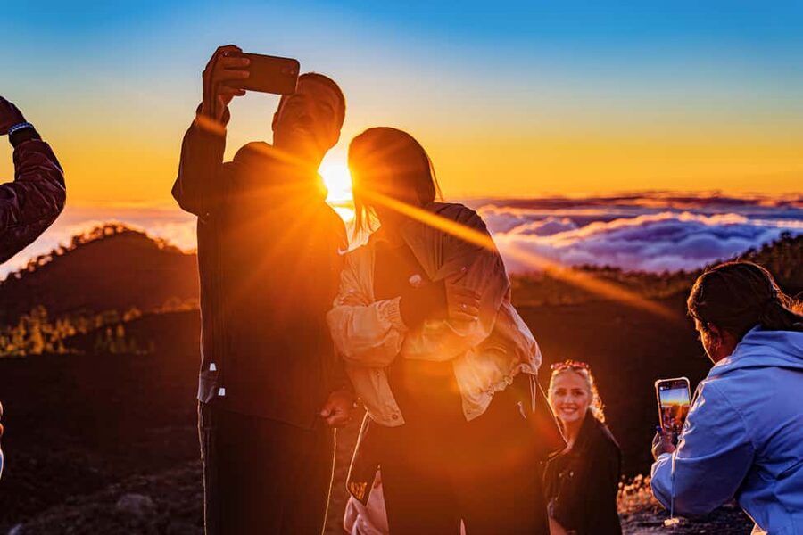 Tenerife: Teide Mountain Buggy On-Road GuidedTour with drink - Why the sunset stop matters