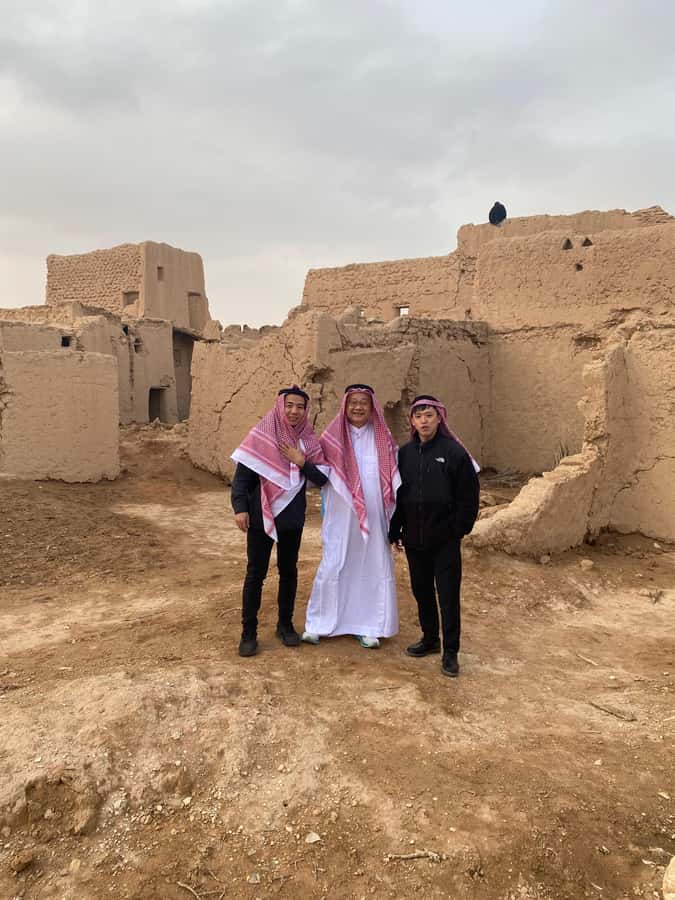 VIP Red Dunes: Camel, Quads, Private Tour & Coffee - Sandboarding and walking among the dunes